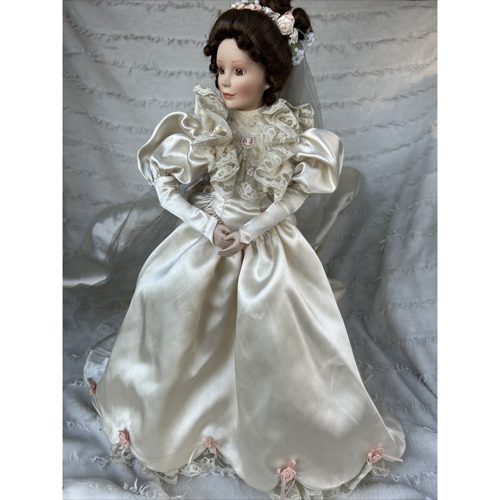 1994 Ashton-Drake‎ Bride Doll by R. Eult 6079FC Porcelain Lace Gown 18"